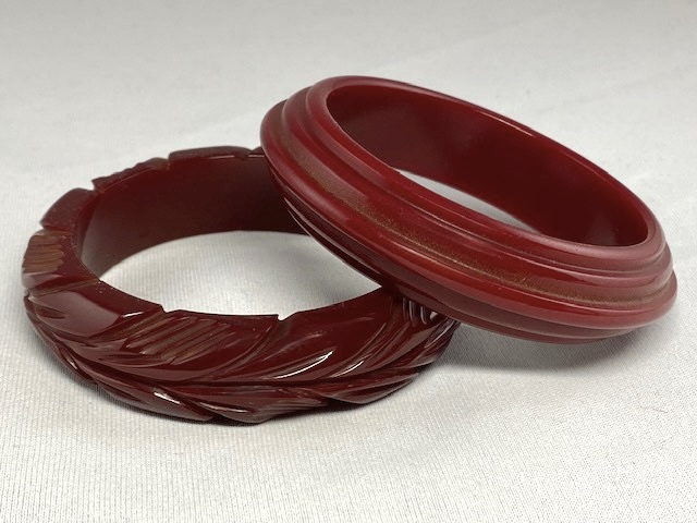 BB101 red wine bakelite bangles